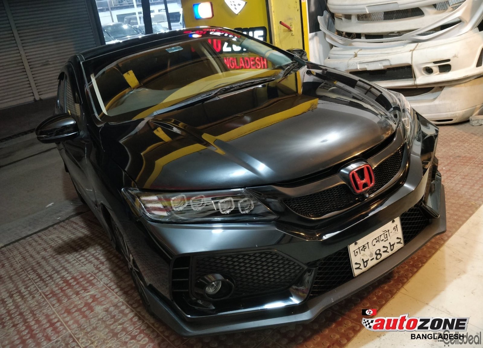 TYPE- R Body kit installed In Honda Grace