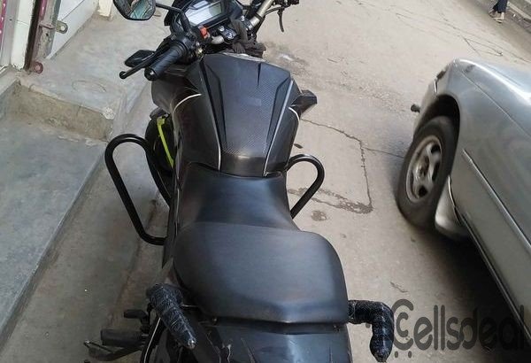 Honda hornet 160r sd