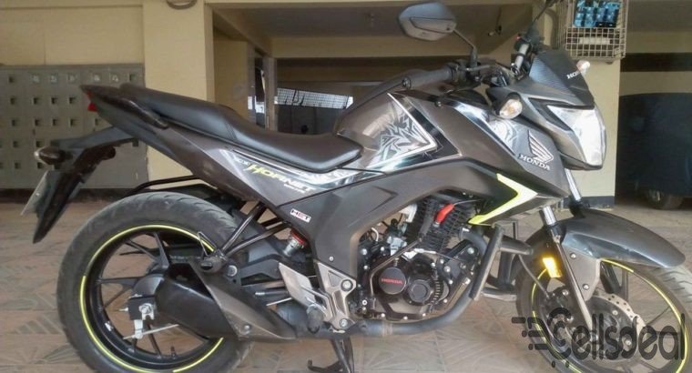 Honda hornet 160r sd