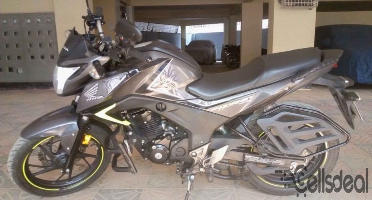 Honda hornet 160r sd