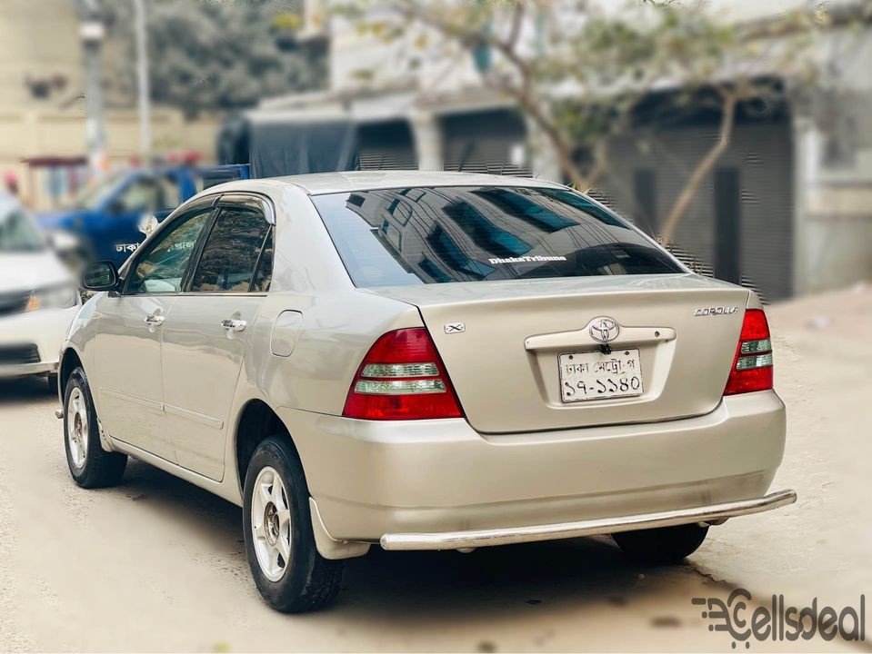 🚗 Toyota X Corolla. 🚗 Model 2000.