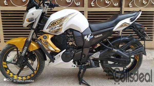 Yamaha Fzs