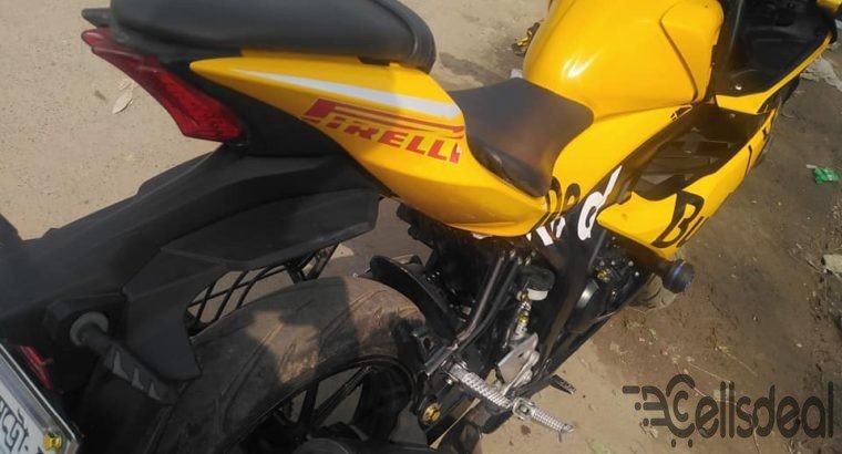 Suzuki gsxr 150 cc