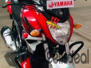 Yamaha FZS v1