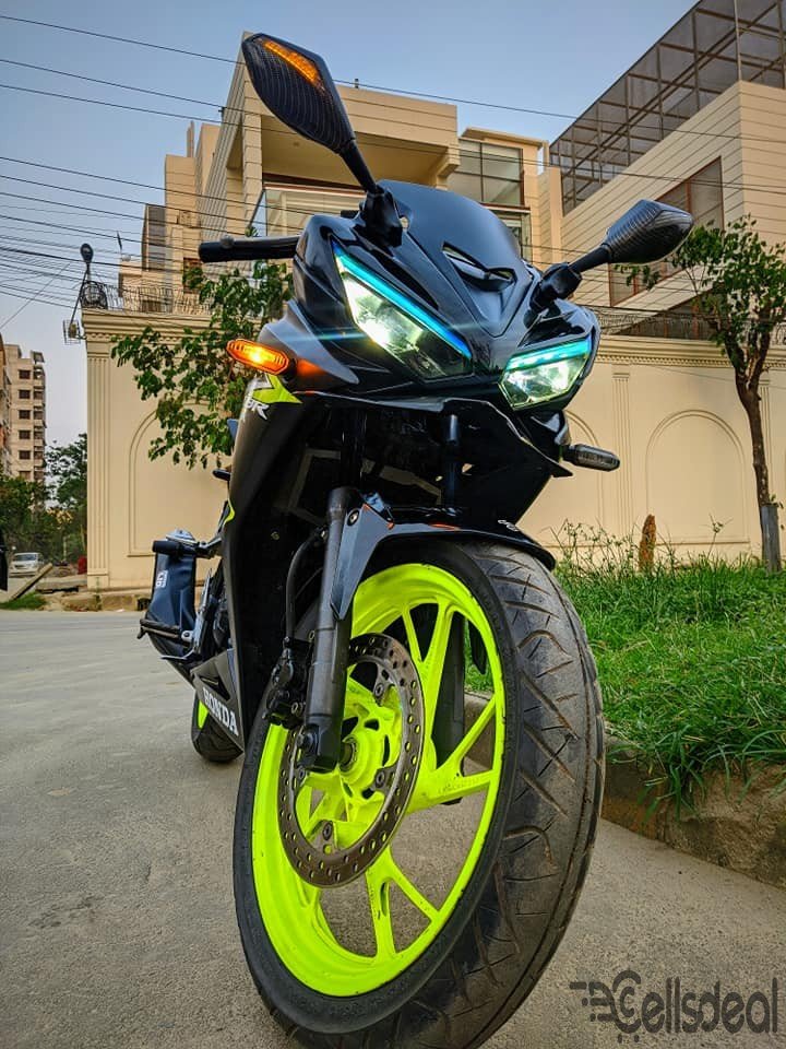 HONDA CBR