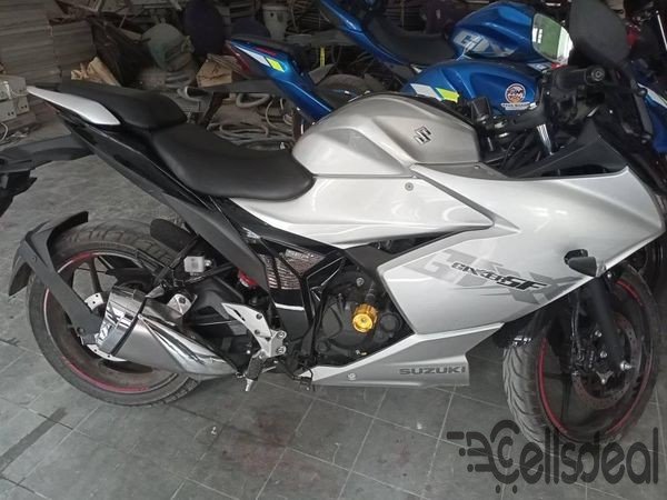 Suzuki gixxer sf