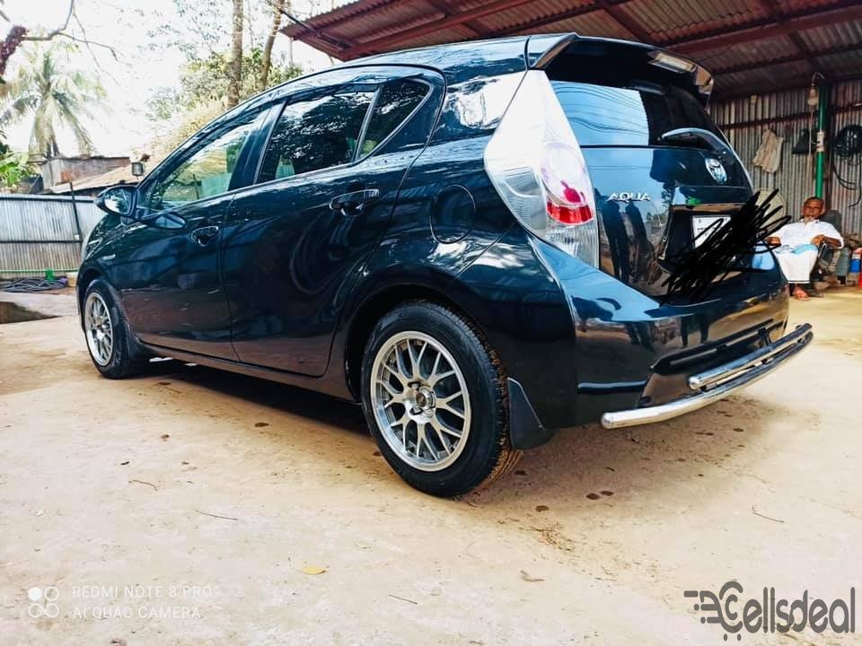 Toyota Aqua G 2013 Model Hybrid