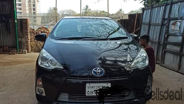 Toyota Aqua G 2013 Model Hybrid