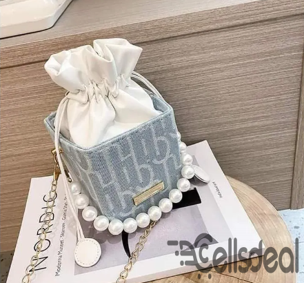 Box shoulder bag for women