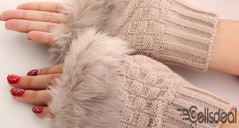 1Pair Fashion Women Faux Rabbit Fur Hand Wrist